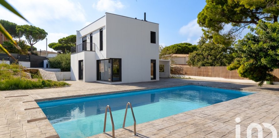 4 bedrooms house for sale in Premia De Dalt, Barcelona, Catalonia, Spain № 4764