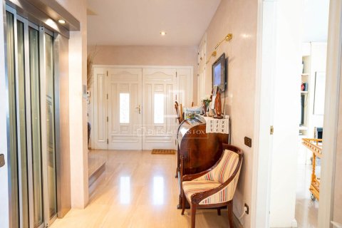 7 chambres villa à vendre à Valldoreix, Barcelona, Catalonia, Spain № 4409 - photo 7
