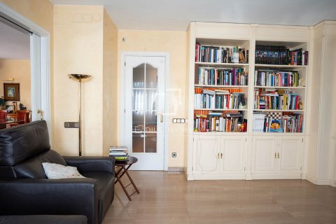 7 chambres villa à vendre à Valldoreix, Barcelona, Catalonia, Spain № 4409 - photo 16