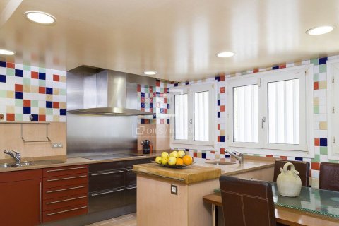 9 chambres villa à vendre à Sant Just Desvern, Barcelona, Catalonia, Spain № 4410 - photo 9