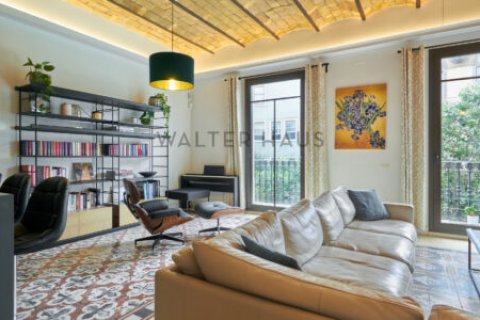 Квартира с 3 спальнями в Эшампле, Барселона, Каталония, Испания № 2235