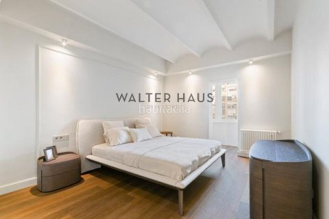 Купить квартиру в Эшампле, Испания с 3 спальни, 161м², № 2233 - фото 4