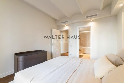 Купить квартиру в Эшампле, Испания с 3 спальни, 161м², № 2233 - фото 11