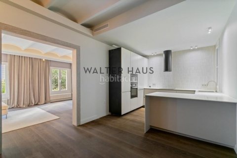 Купить квартиру в Эшампле, Испания с 3 спальни, 161м², № 2233 - фото 8