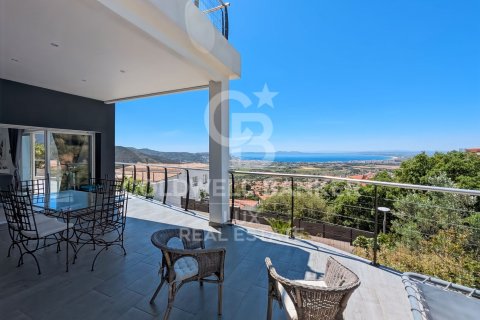 5 bedrooms villa for sale in Roses, Girona, Catalonia, Spain № 5659 - photo 11