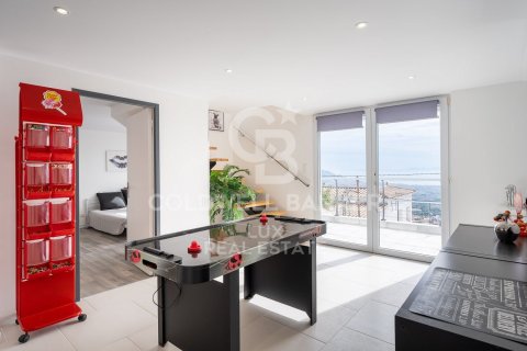 5 bedrooms villa for sale in Roses, Girona, Catalonia, Spain № 5659 - photo 12