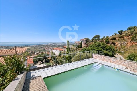 5 bedrooms villa for sale in Roses, Girona, Catalonia, Spain № 5659 - photo 22
