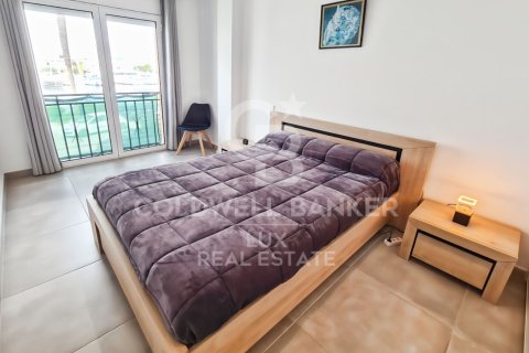 3 bedrooms apartment for sale in Empuriabrava, Girona, Catalonia, Spain № 5662 - photo 6