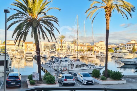 3 bedrooms apartment for sale in Empuriabrava, Girona, Catalonia, Spain № 5662 - photo 9