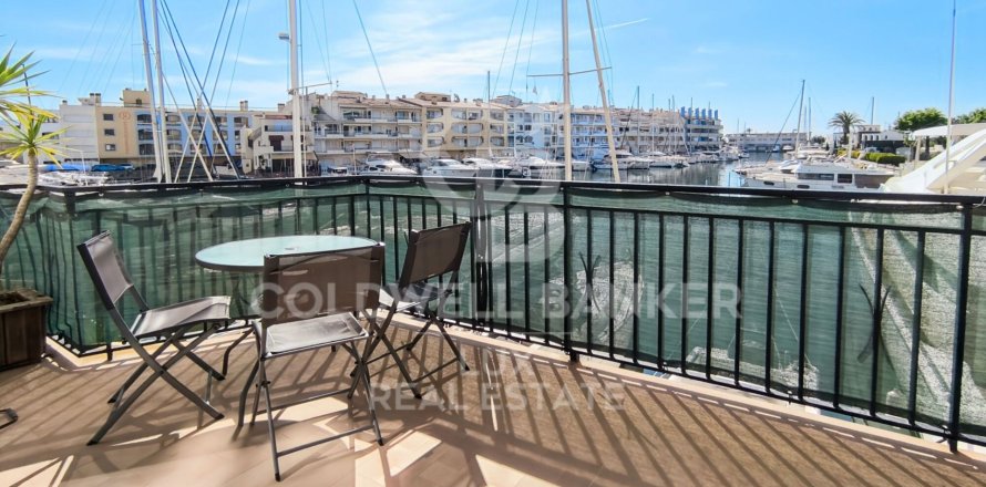 3 bedrooms apartment for sale in Empuriabrava, Girona, Catalonia, Spain № 5662