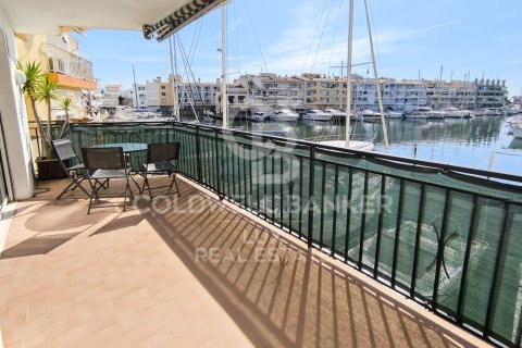 3 bedrooms apartment for sale in Empuriabrava, Girona, Catalonia, Spain № 5662 - photo 3