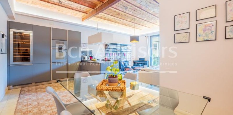 Квартира с 3 спальнями в Эшампле, Барселона, Каталония, Испания № 2913