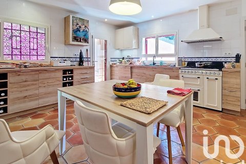 7 bedrooms house for sale in Badalona, Barcelona, Catalonia, Spain № 4866 - photo 10