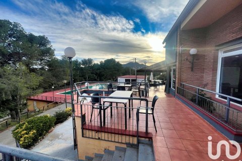 Купить земельный участок в Корбера-де-Льобрегат, Испания 20976м², № 4967 - фото 3