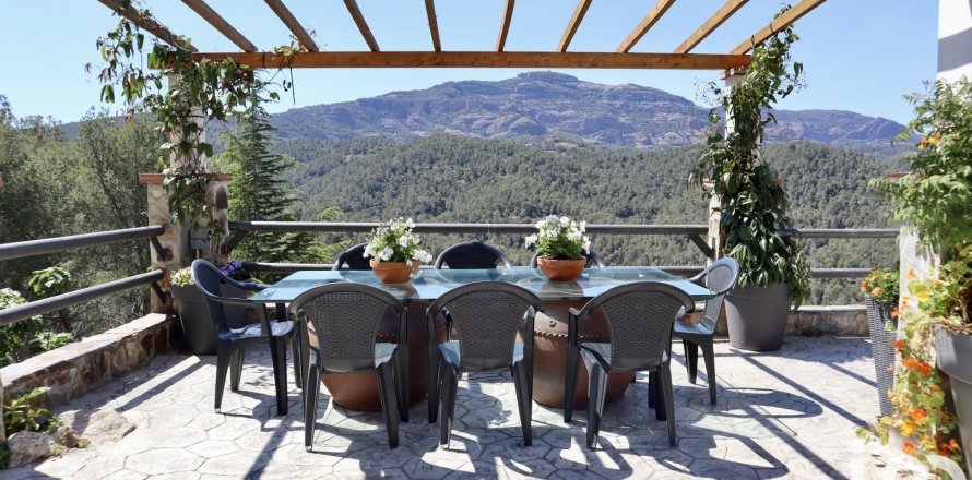 4 bedrooms house for sale in Castellar Del Valles, Barcelona, Catalonia, Spain № 4968