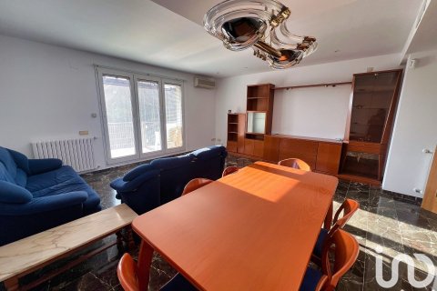 Купить квартиру в Кастельдефельс, Испания с 5 спален, 207м², № 4970 - фото 5