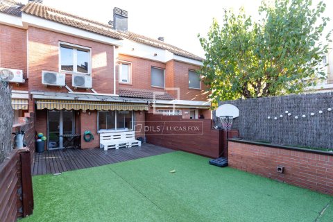 Villa de 5 dormitorios en venta en Sant Just Desvern, Barcelona, Cataluña, Spain № 4103 - foto 5
