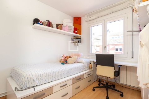 Villa de 5 dormitorios en venta en Sant Just Desvern, Barcelona, Cataluña, Spain № 4103 - foto 27