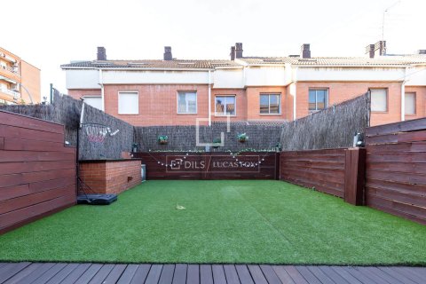 Villa de 5 dormitorios en venta en Sant Just Desvern, Barcelona, Cataluña, Spain № 4103 - foto 6