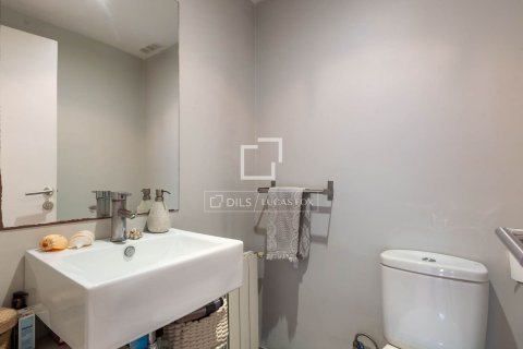 Villa de 5 dormitorios en venta en Sant Just Desvern, Barcelona, Cataluña, Spain № 4103 - foto 16