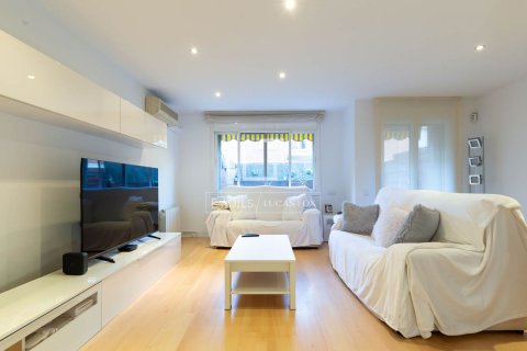 Villa de 5 dormitorios en venta en Sant Just Desvern, Barcelona, Cataluña, Spain № 4103 - foto 19