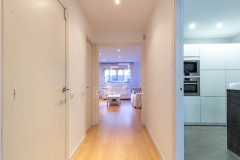 Villa de 5 dormitorios en venta en Sant Just Desvern, Barcelona, Cataluña, Spain № 4103 - foto 11