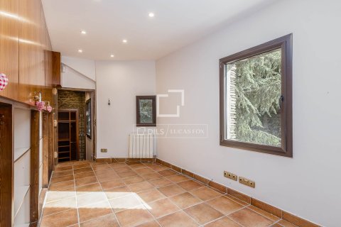 6 chambres villa à vendre à Barcelona, Catalonia, Spain № 4109 - photo 30