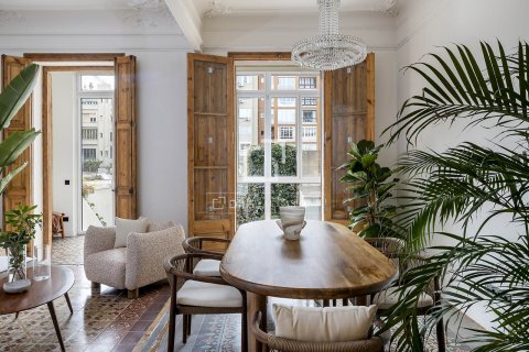 2 bedrooms apartment for sale in Barcelona, Catalonia, Spain № 4106 - photo 17