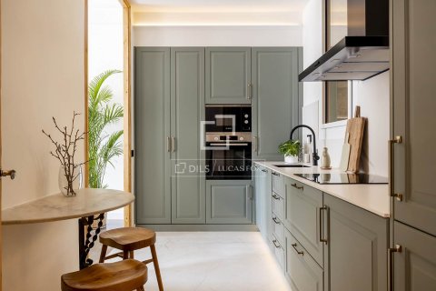 2 bedrooms apartment for sale in Barcelona, Catalonia, Spain № 4106 - photo 20