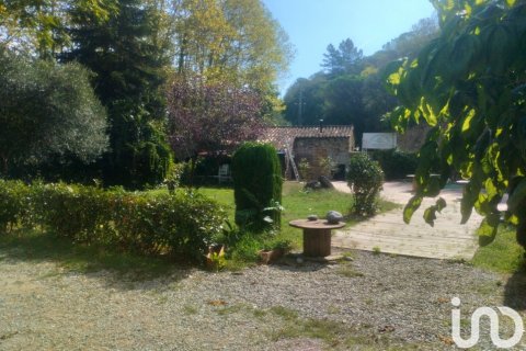 Дом 220м² в Сан-Искле-де-Вальяльте, Барселона, Каталония, Испания № 5095