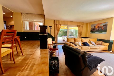 4 bedrooms house for sale in Sant Andreu de Llavaneres, Barcelona, Catalonia, Spain № 5099 - photo 11