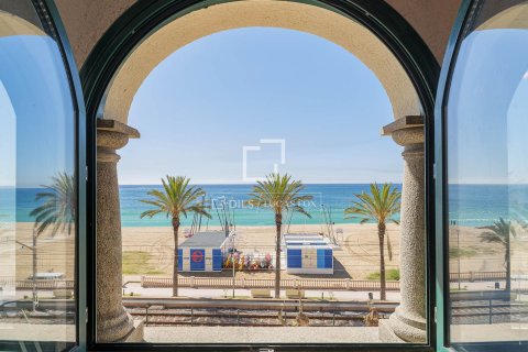 6 chambres villa à vendre à El Masnou, Barcelona, Catalonia, Spain № 4380 - photo 2