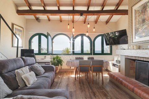 6 chambres villa à vendre à El Masnou, Barcelona, Catalonia, Spain № 4380 - photo 7