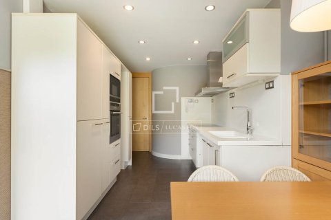 Apartamento de 3 dormitorios en venta en Barcelona, Cataluña, Spain № 4381 - foto 11