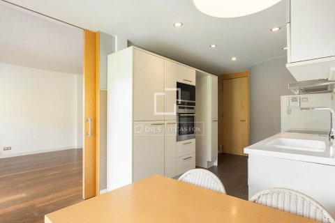 Apartamento de 3 dormitorios en venta en Barcelona, Cataluña, Spain № 4381 - foto 12