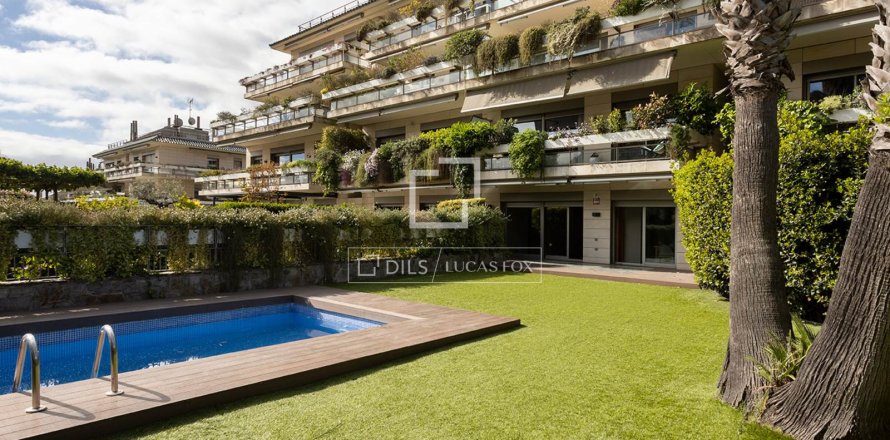 Apartamento de 3 dormitorios en venta en Barcelona, Cataluña, Spain № 4381