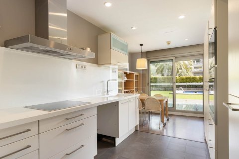 Apartamento de 3 dormitorios en venta en Barcelona, Cataluña, Spain № 4381 - foto 5