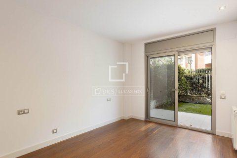 Apartamento de 3 dormitorios en venta en Barcelona, Cataluña, Spain № 4381 - foto 16
