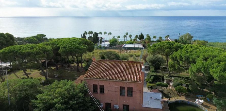 5 bedrooms house for sale in Mataro, Barcelona, Catalonia, Spain № 7665