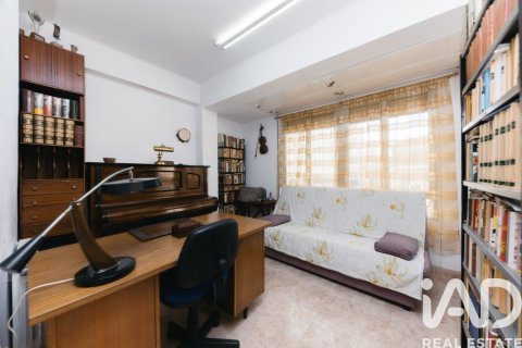 599 sq.m. commercial property for sale in L'Ampolla, Tarragona, Catalonia, Spain № 7437 - photo 17