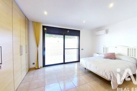 5 bedrooms house for sale in El Vendrell, Tarragona, Catalonia, Spain № 7439 - photo 22