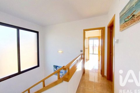 5 bedrooms house for sale in El Vendrell, Tarragona, Catalonia, Spain № 7439 - photo 6