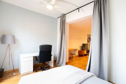 Apartamento de 1 dormitorio en venta en Barcelona, Cataluña, Spain № 7108 - foto 17