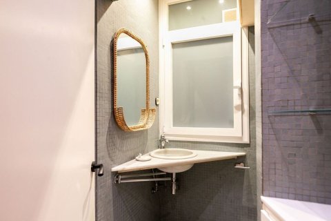 Apartamento de 1 dormitorio en venta en Barcelona, Cataluña, Spain № 7108 - foto 15