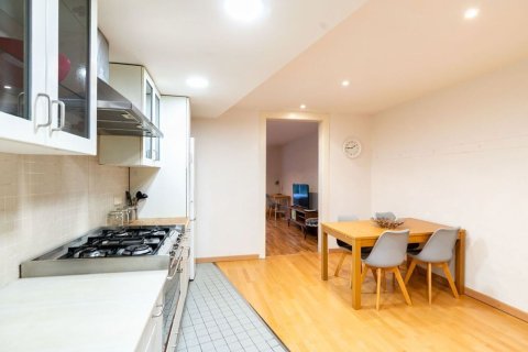 Apartamento de 1 dormitorio en venta en Barcelona, Cataluña, Spain № 7108 - foto 20