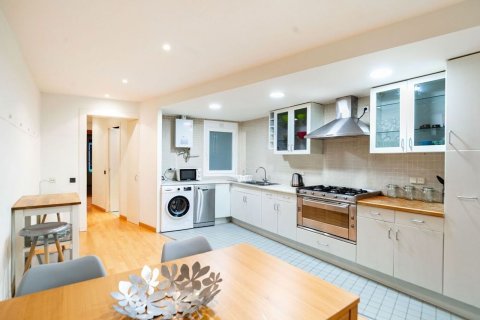 Apartamento de 1 dormitorio en venta en Barcelona, Cataluña, Spain № 7108 - foto 23