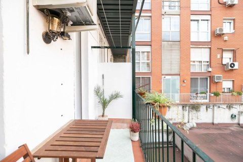 Apartamento de 2 dormitorios en venta en Barcelona, Cataluña, Spain № 7106 - foto 6