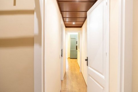 Apartamento de 2 dormitorios en venta en Barcelona, Cataluña, Spain № 7106 - foto 4
