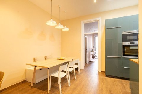 Apartamento de 2 dormitorios en venta en Barcelona, Cataluña, Spain № 7106 - foto 22
