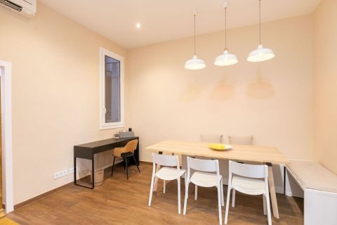 Apartamento de 2 dormitorios en venta en Barcelona, Cataluña, Spain № 7106 - foto 17